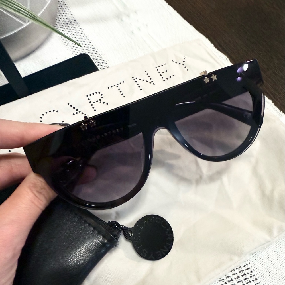 Stella McCartney Detachable Flip Up Flat Top Sunglasses - Picture 2 of 9